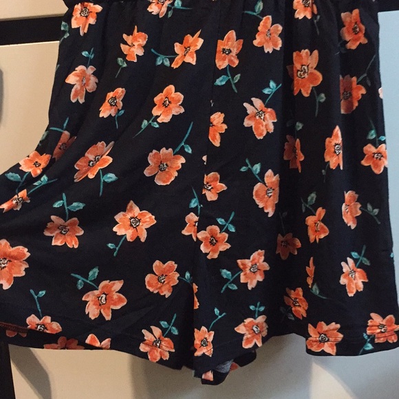 H&M black floral romper - Picture 2 of 5